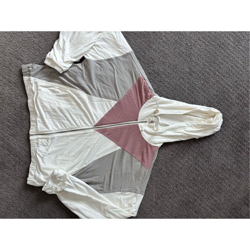 Zyia Jacket - Picture 2 of 5